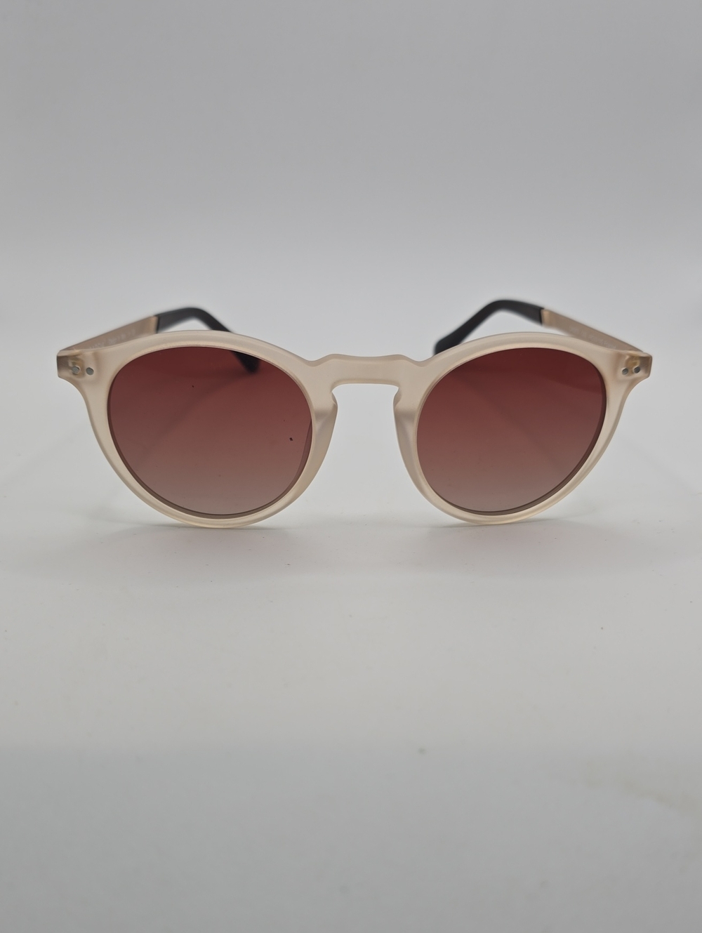 Carfia Round Cream Frame Sunglasses with Brown Gradient Lenses Polarized